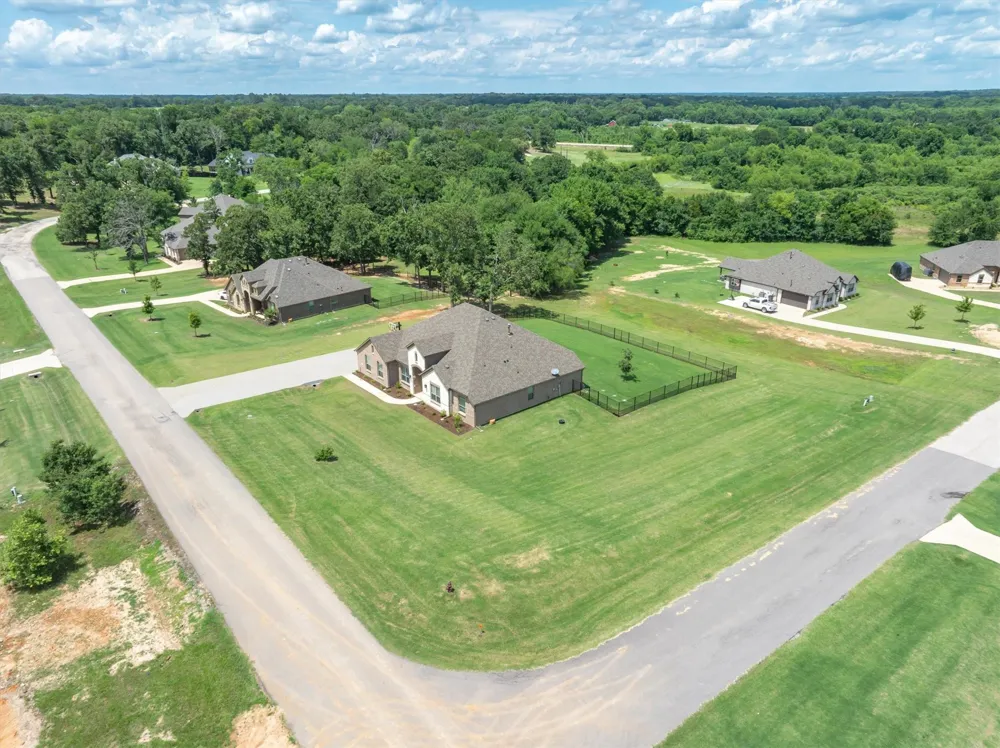 425 Private Road 7017 Edgewood, TX 75117