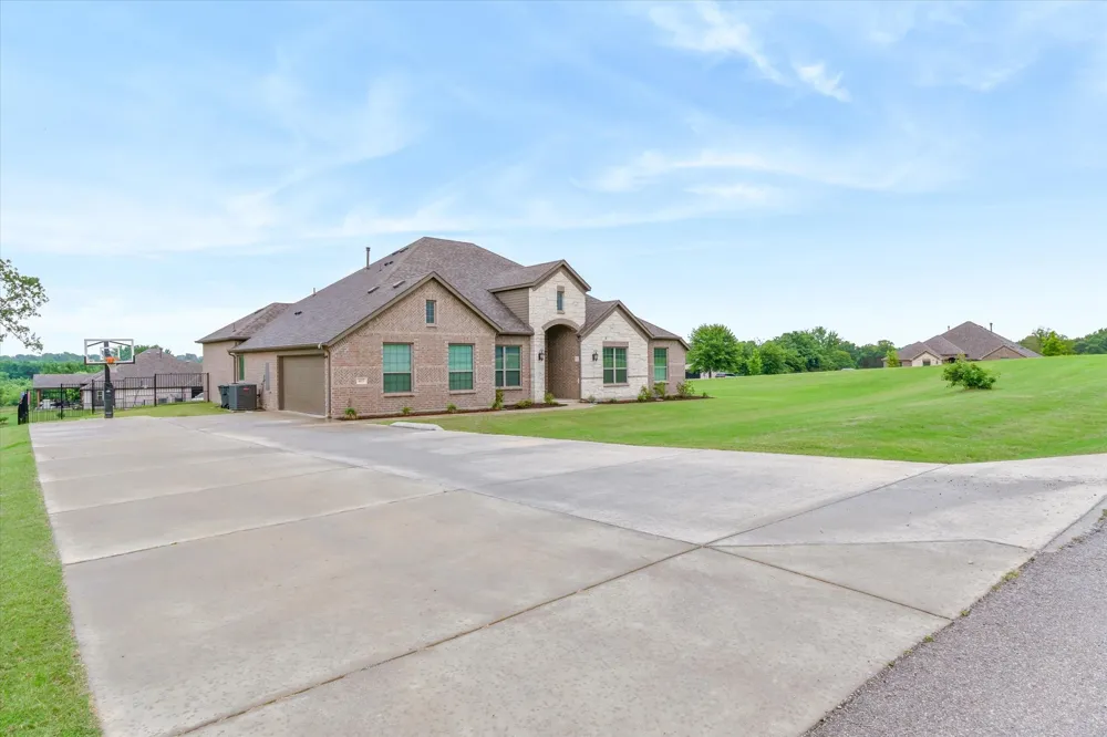 425 Private Road 7017 Edgewood, TX 75117