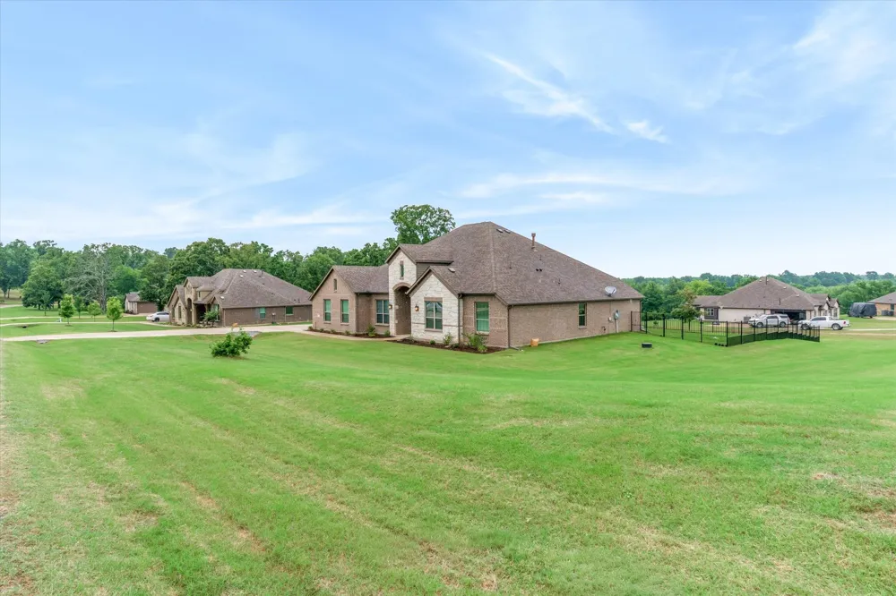 425 Private Road 7017 Edgewood, TX 75117