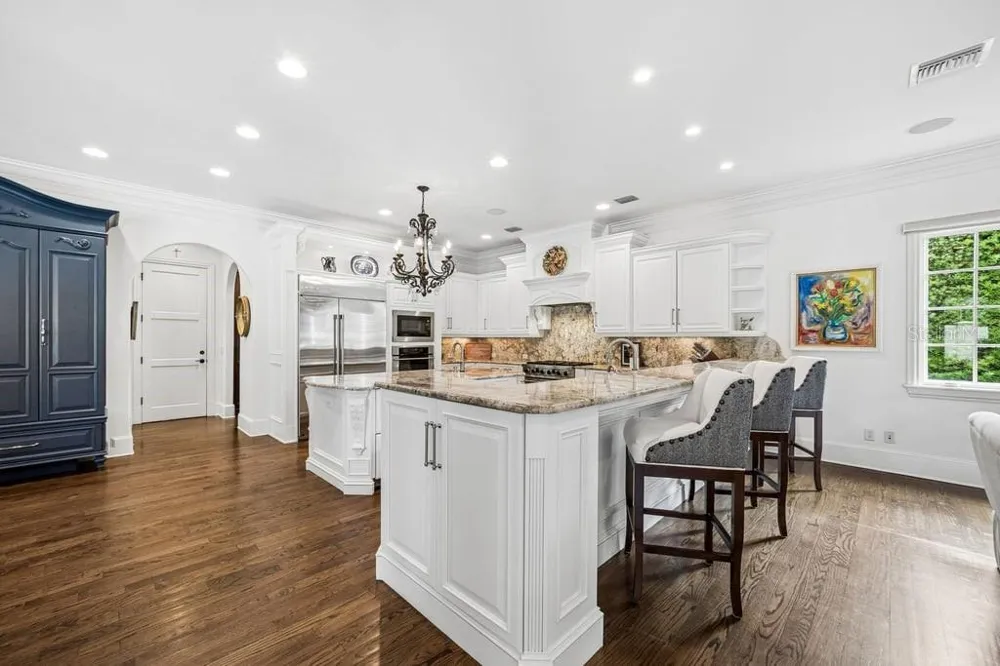 1571 WOODLAND AVENUE Winter Park, FL 32789