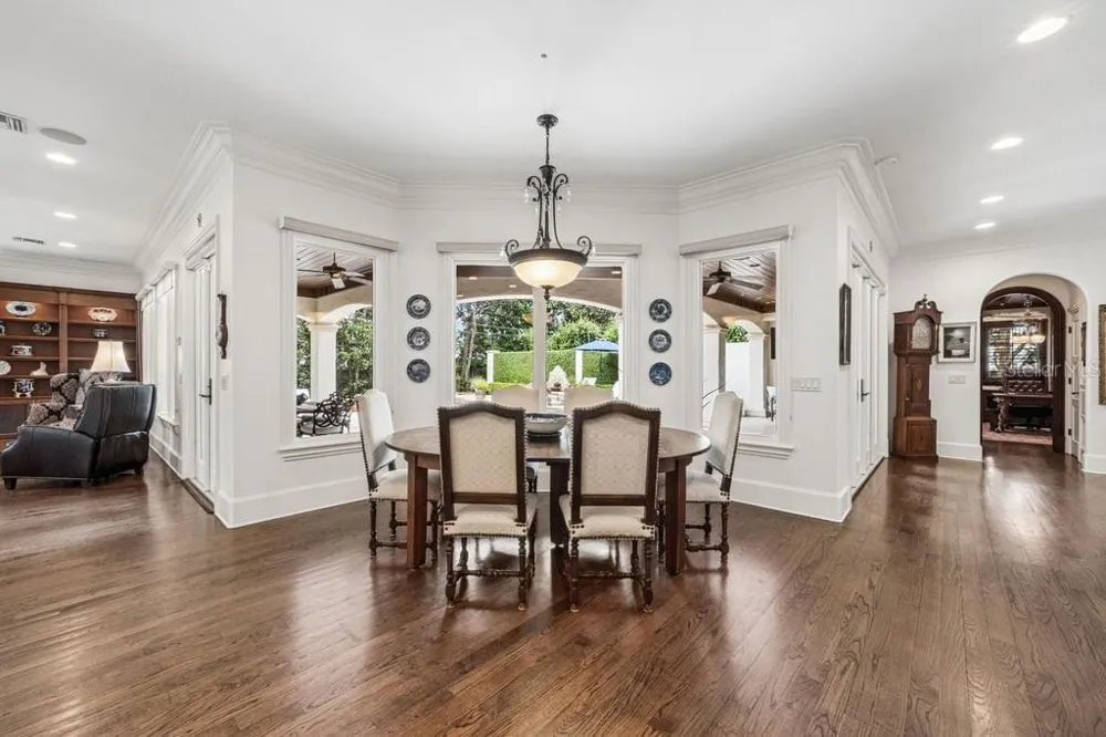 1571 WOODLAND AVENUE Winter Park, FL 32789