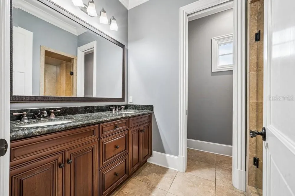 1571 WOODLAND AVENUE Winter Park, FL 32789