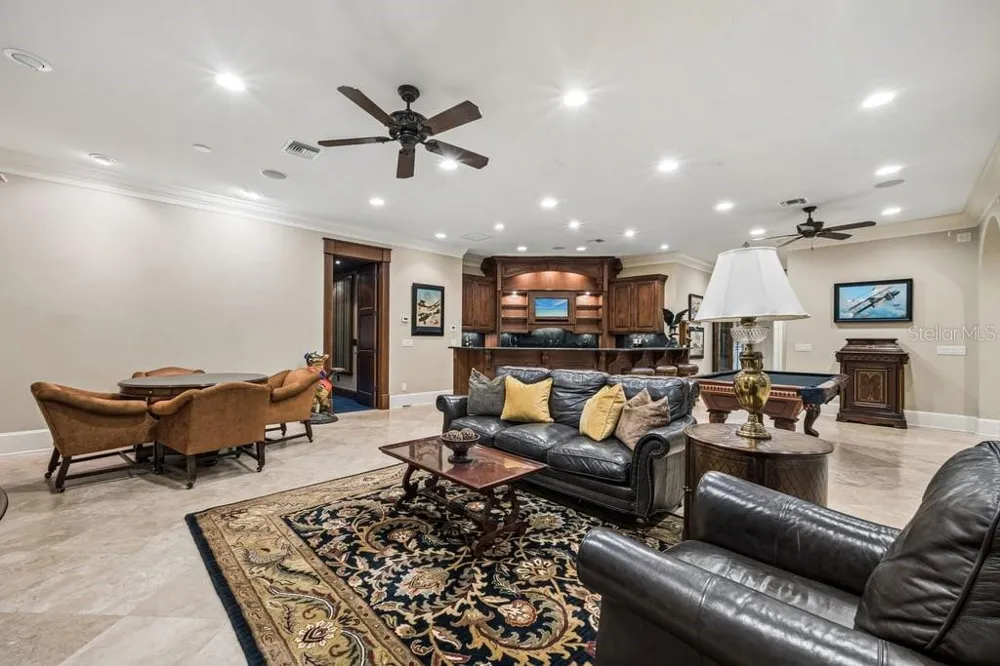 1571 WOODLAND AVENUE Winter Park, FL 32789