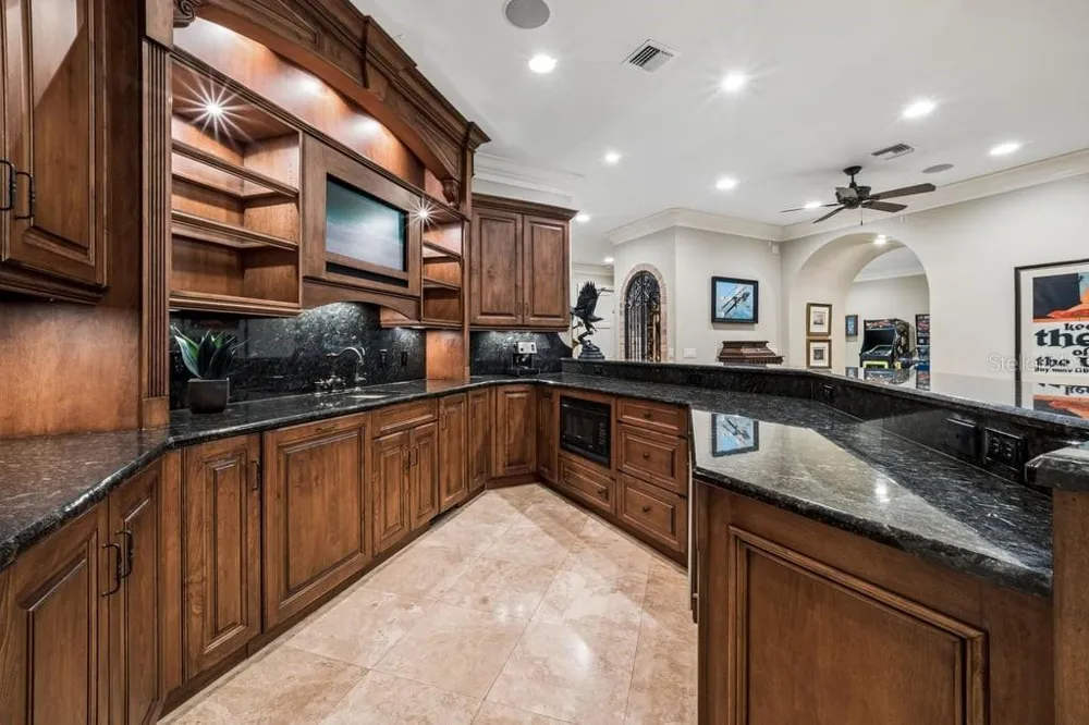 1571 WOODLAND AVENUE Winter Park, FL 32789