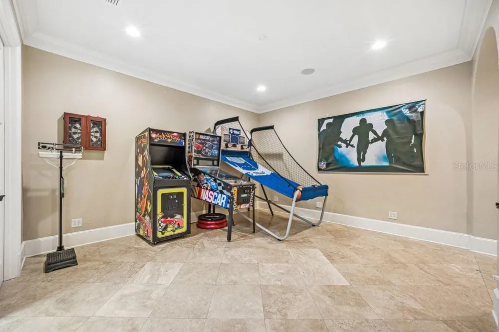 1571 WOODLAND AVENUE Winter Park, FL 32789