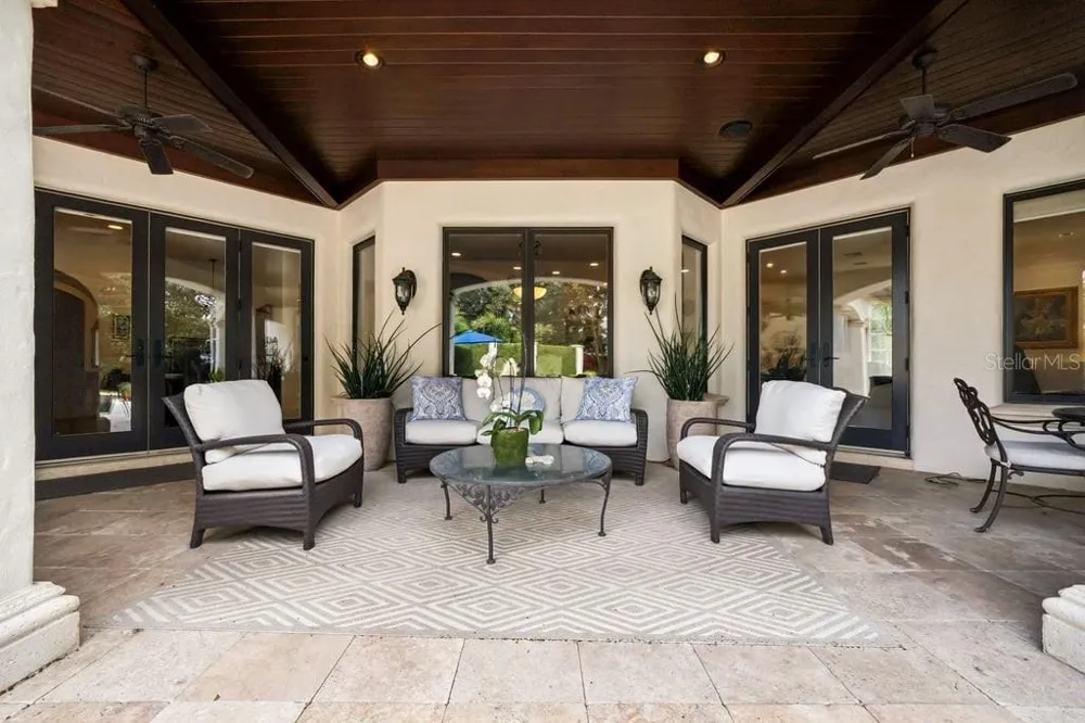 1571 WOODLAND AVENUE Winter Park, FL 32789