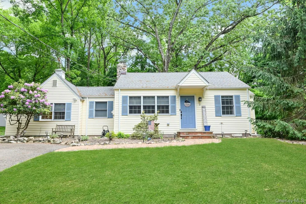 3 Hemion Way Airmont, NY 10901