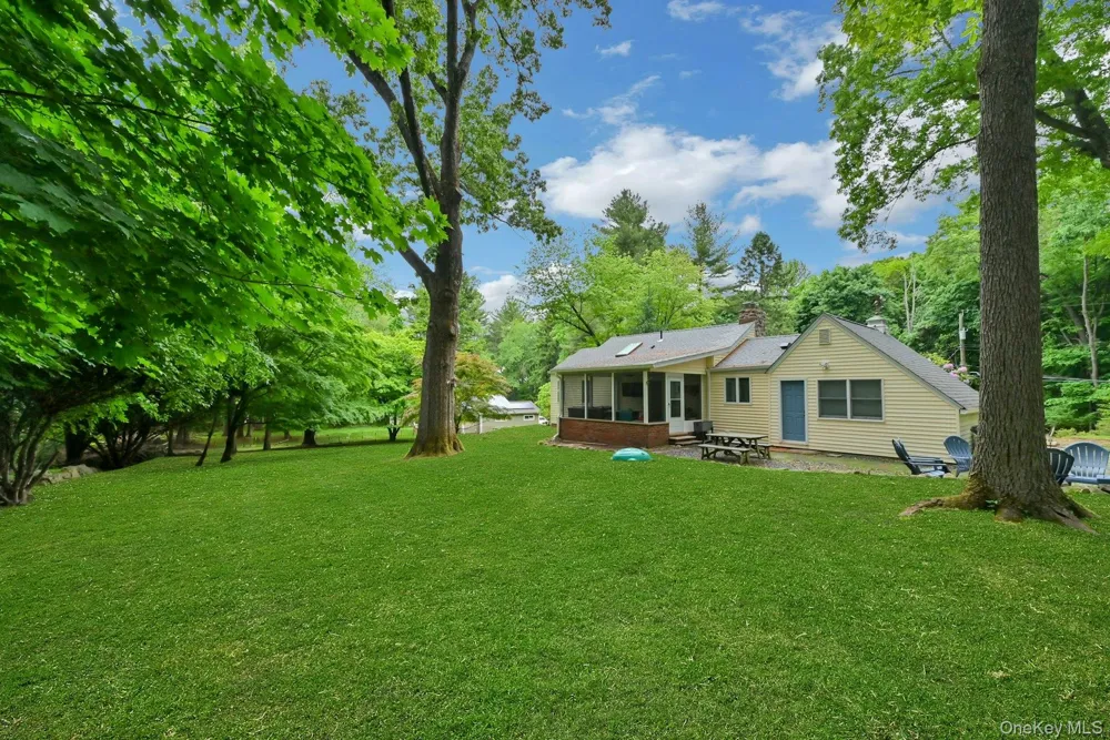 3 Hemion Way Airmont, NY 10901