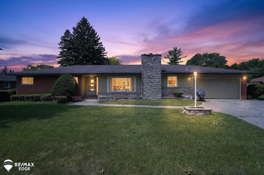 2809 S Outer Drive Buena Vista Charter Township, MI 48601