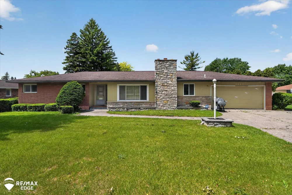 2809 S Outer Drive Buena Vista Charter Township, MI 48601