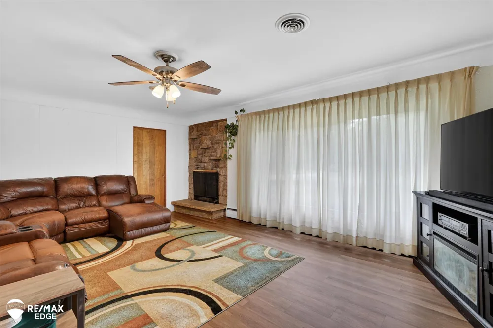 2809 S Outer Drive Buena Vista Charter Township, MI 48601