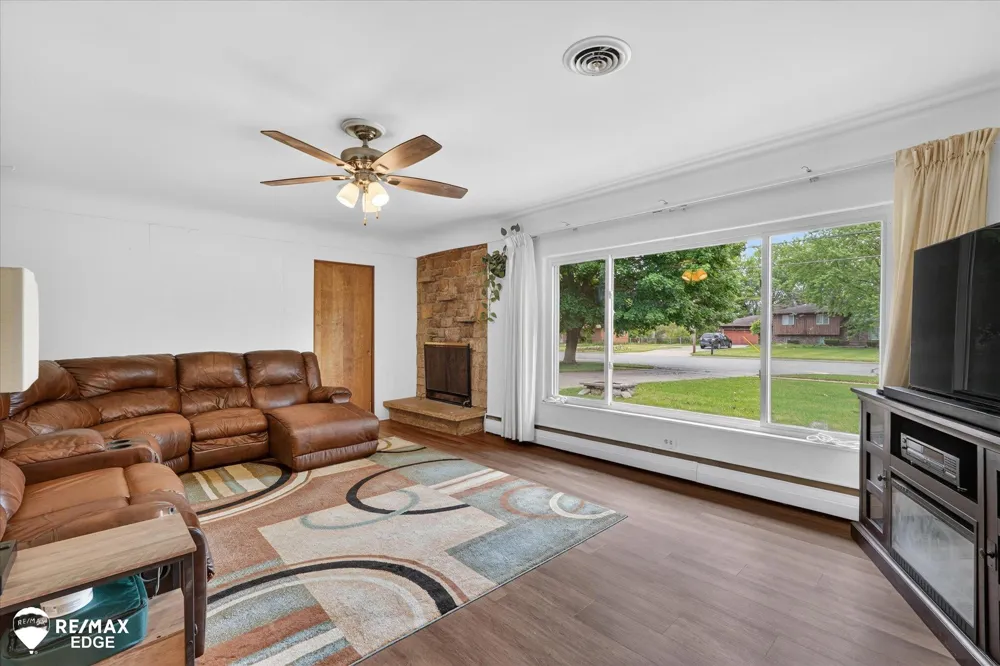 2809 S Outer Drive Buena Vista Charter Township, MI 48601