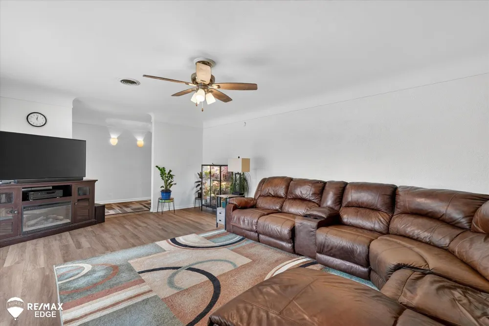 2809 S Outer Drive Buena Vista Charter Township, MI 48601