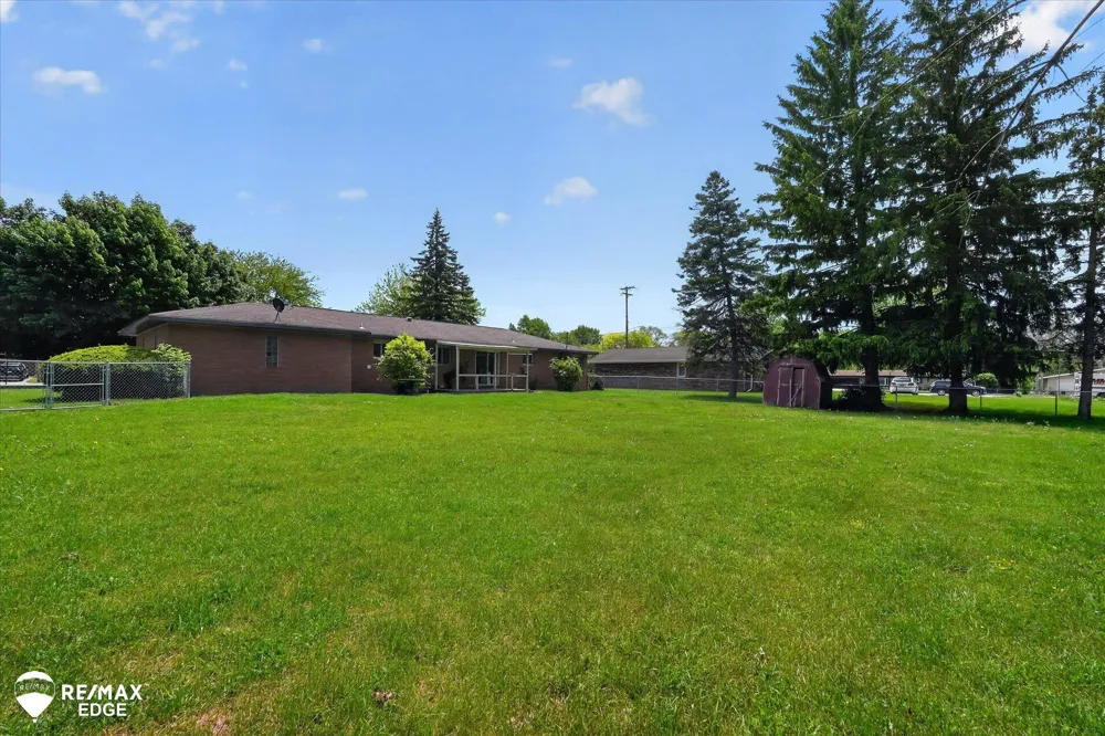 2809 S Outer Drive Buena Vista Charter Township, MI 48601
