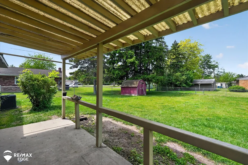2809 S Outer Drive Buena Vista Charter Township, MI 48601