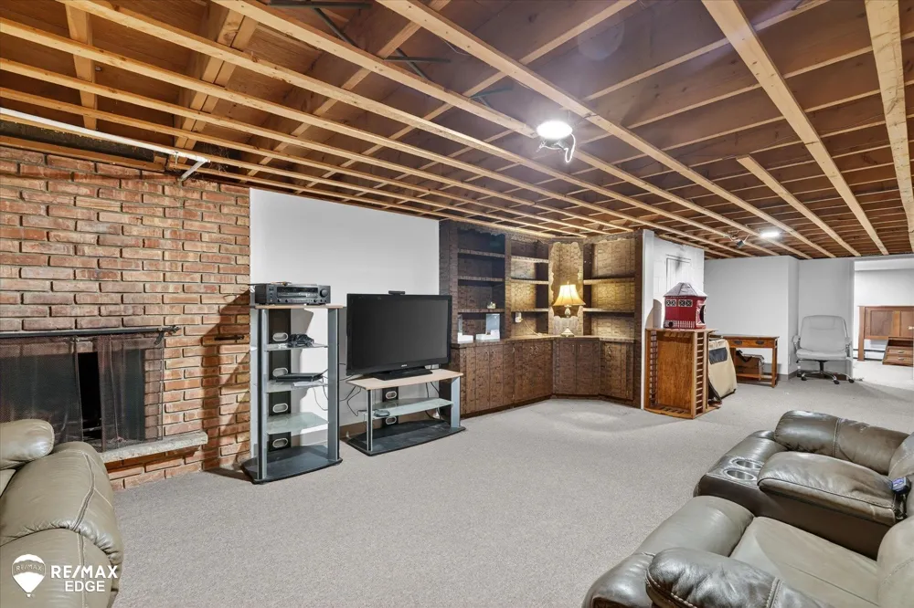 2809 S Outer Drive Buena Vista Charter Township, MI 48601
