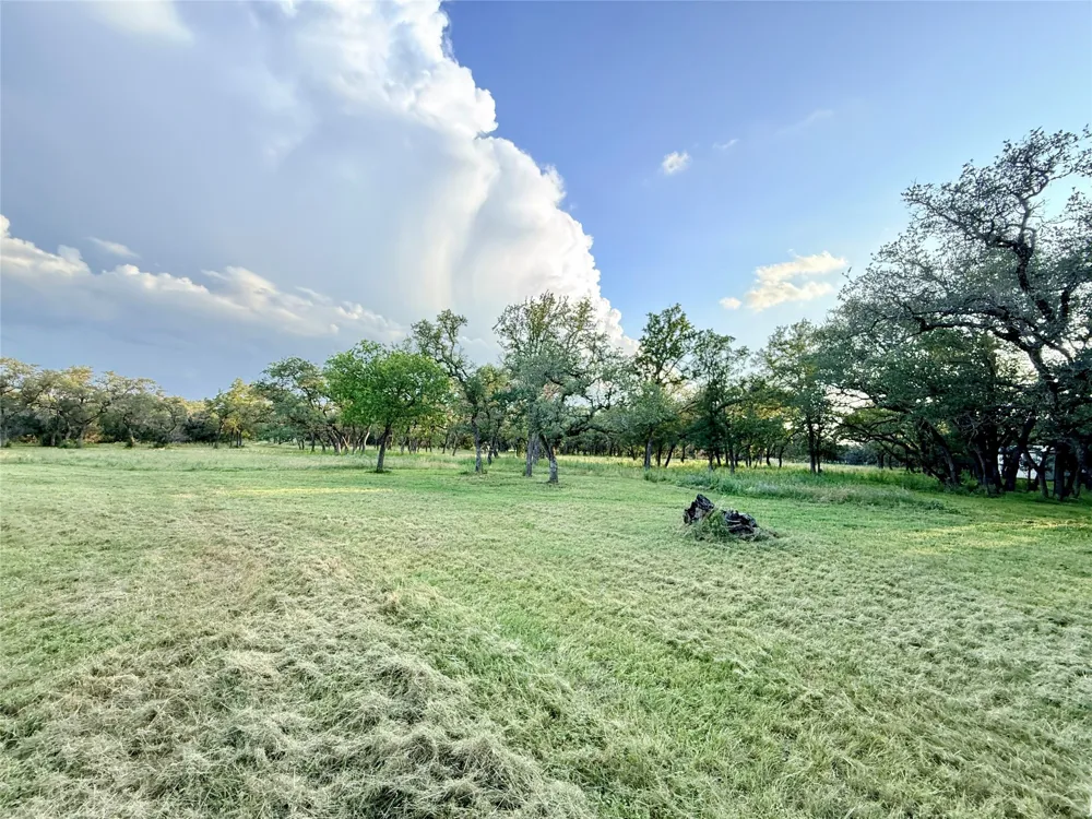 1435 Hilliard Road San Marcos, TX 78666