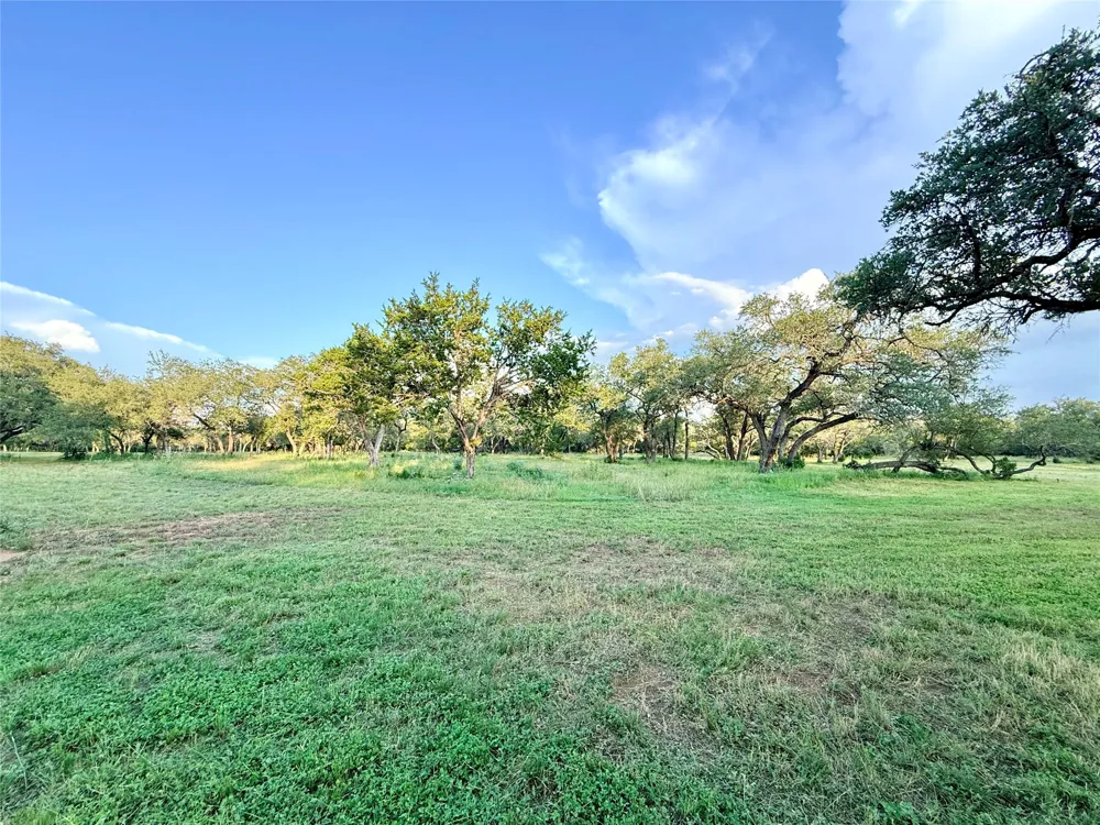 1435 Hilliard Road San Marcos, TX 78666