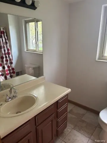 759 Geneva Waterford Charter Township, MI 48327