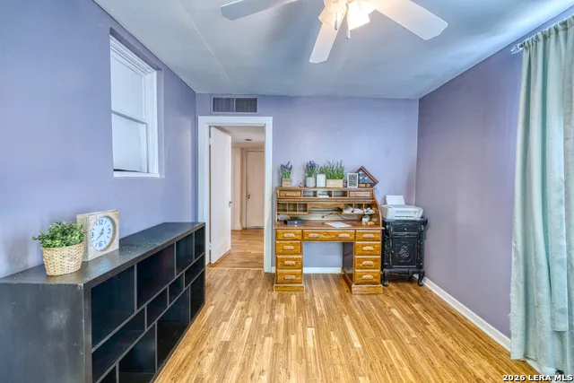 440 S GETTY Uvalde, TX 78801
