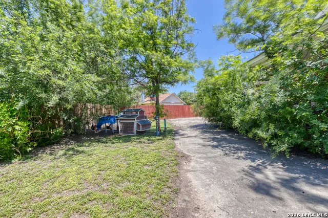 440 S GETTY Uvalde, TX 78801