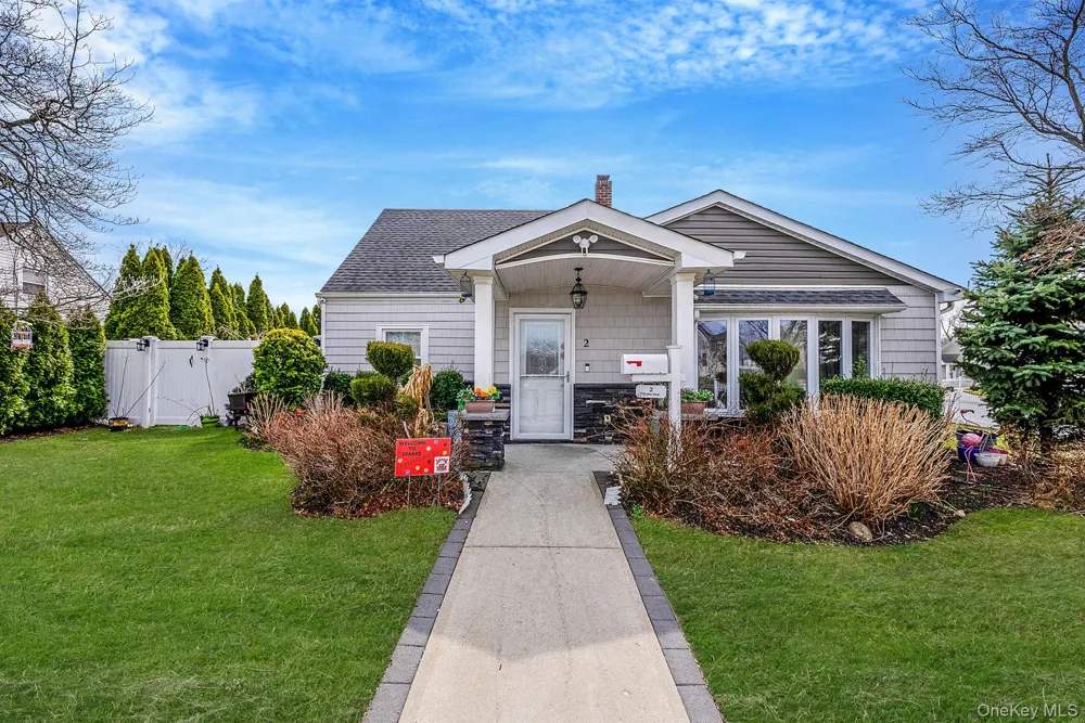 2 Drake Lane Levittown, NY 11756