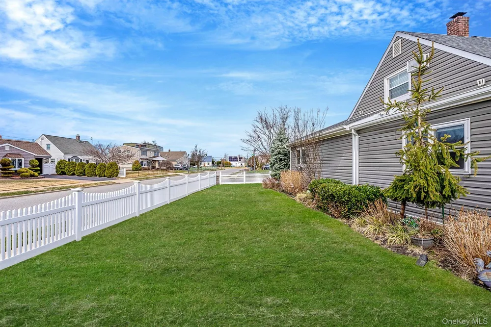 2 Drake Lane Levittown, NY 11756
