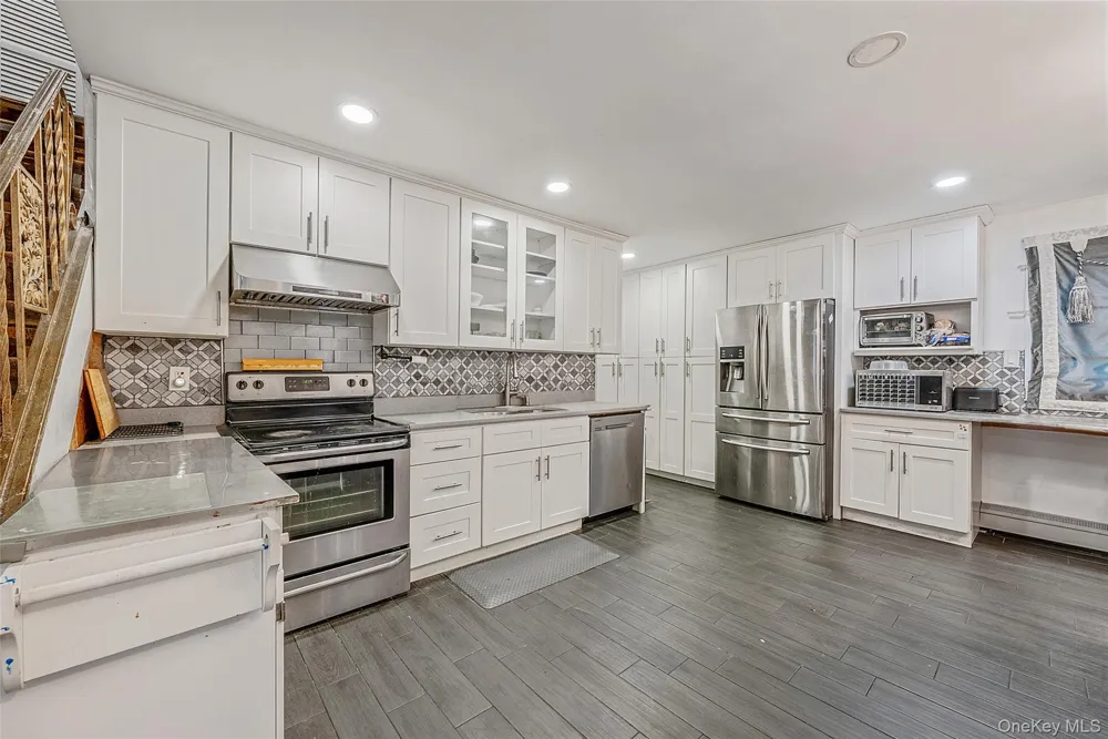 2 Drake Lane Levittown, NY 11756