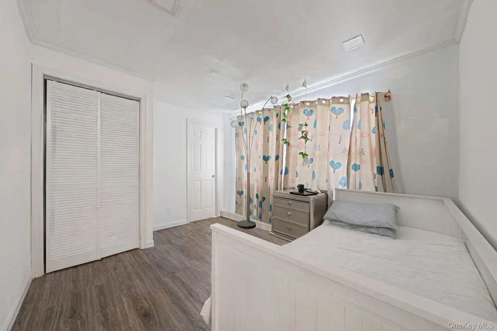 2 Drake Lane Levittown, NY 11756