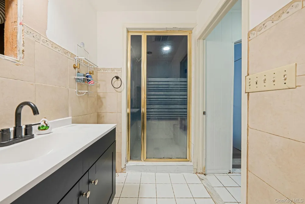 2 Drake Lane Levittown, NY 11756