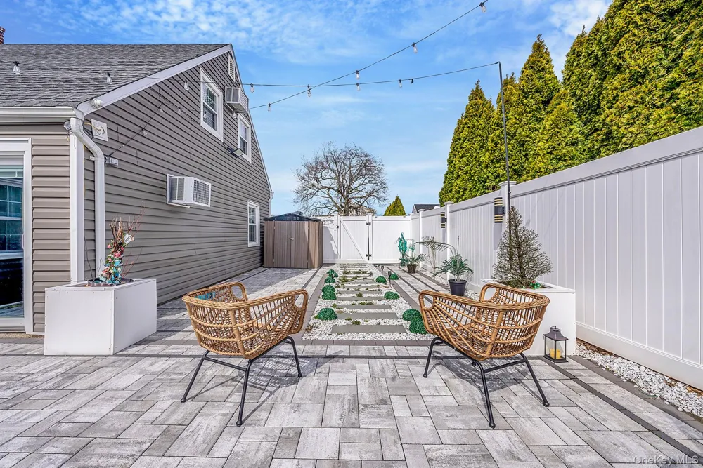 2 Drake Lane Levittown, NY 11756