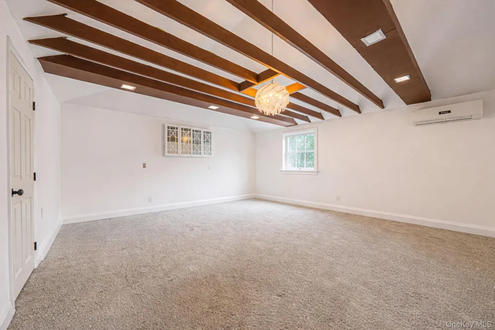 2 Drake Lane Levittown, NY 11756