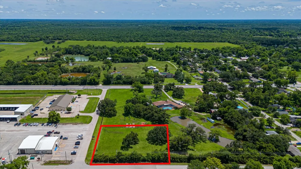 1150 E Brazos Lt 3 Avenue West Columbia, TX 77486
