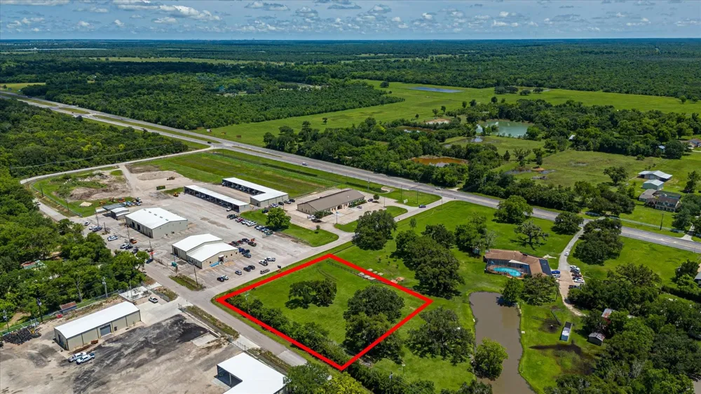 1150 E Brazos Lt 3 Avenue West Columbia, TX 77486