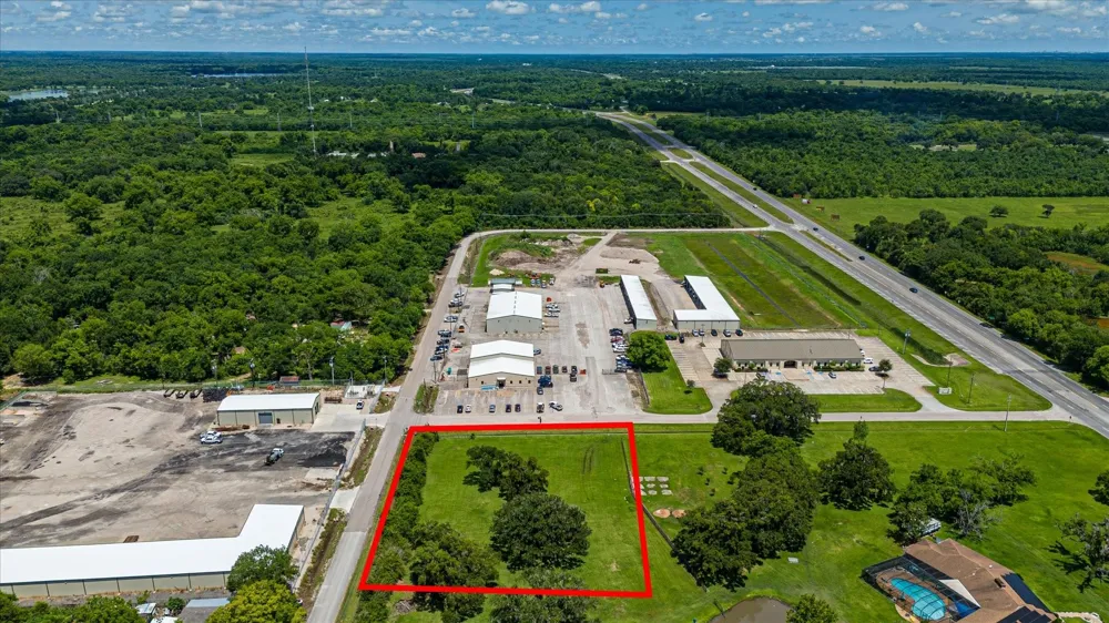 1150 E Brazos Lt 3 Avenue West Columbia, TX 77486