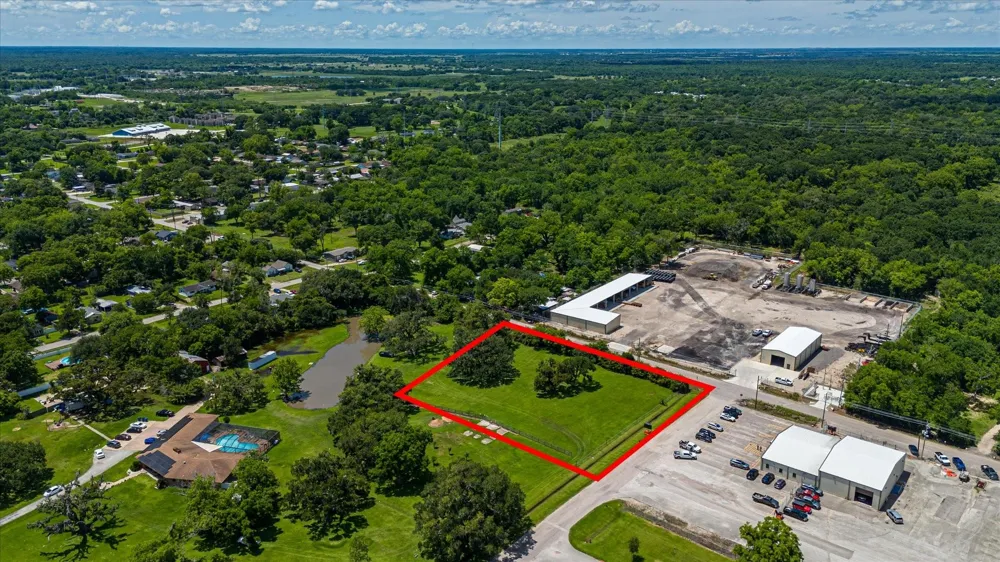 1150 E Brazos Lt 3 Avenue West Columbia, TX 77486