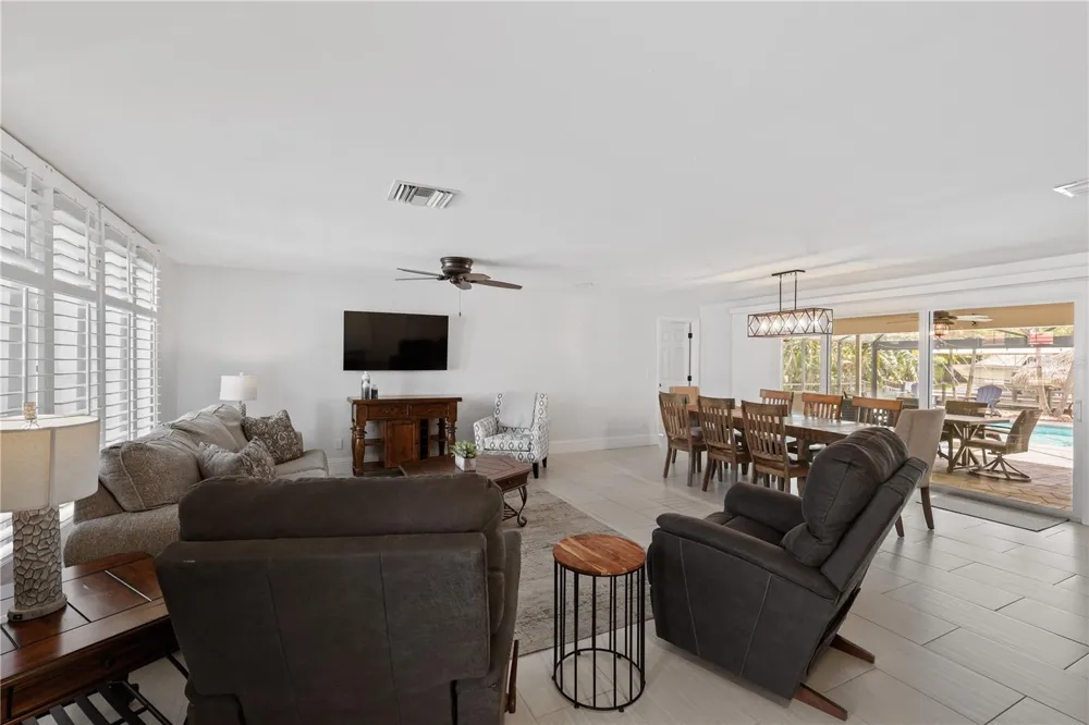 5215 PELICAN BOULEVARD Cape Coral, FL 33914