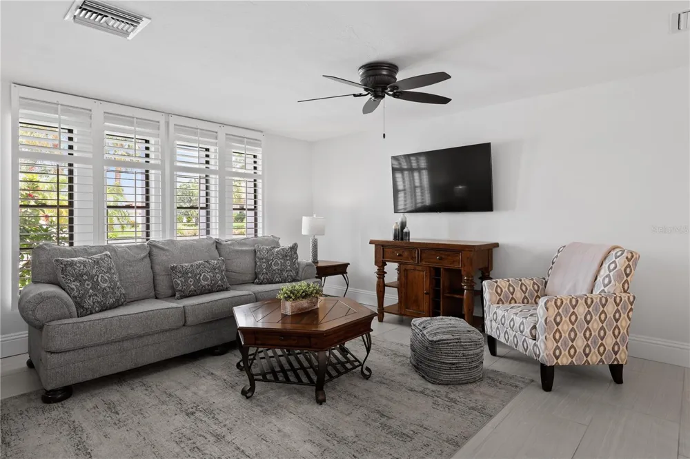 5215 PELICAN BOULEVARD Cape Coral, FL 33914