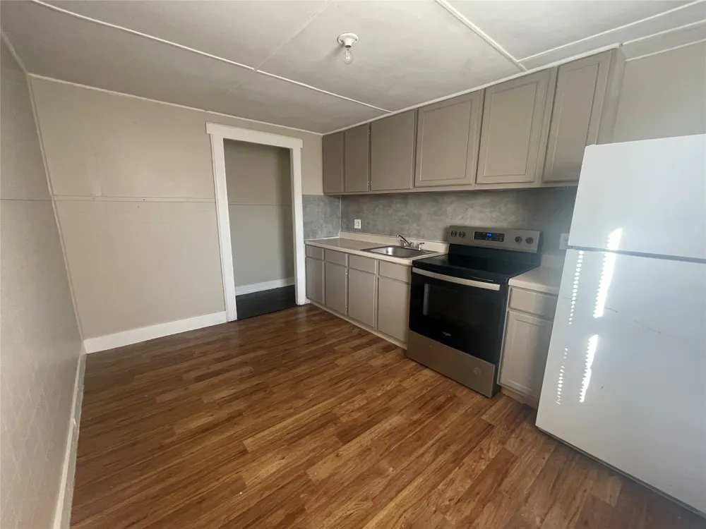 1009 E Humbolt Street Fort Worth, TX 76104
