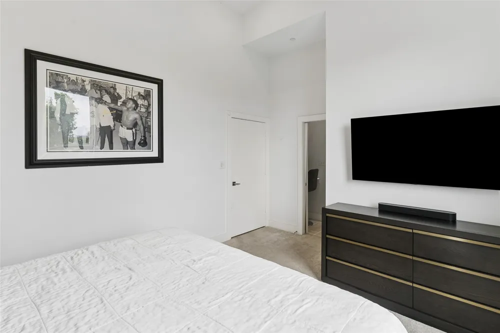 2611 Hondo Avenue #101 Dallas, TX 75219
