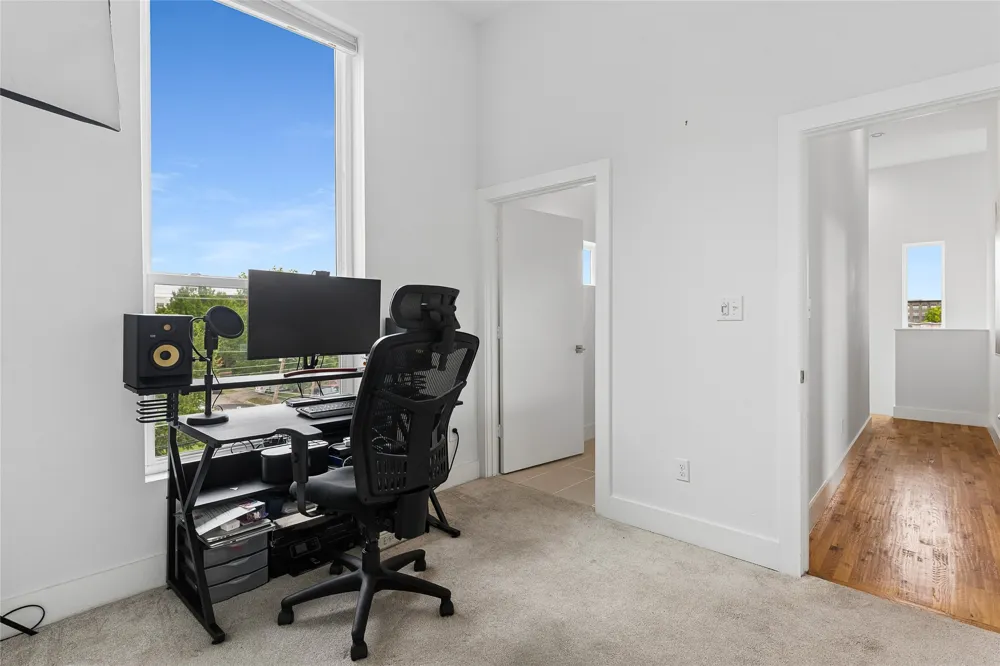 2611 Hondo Avenue #101 Dallas, TX 75219