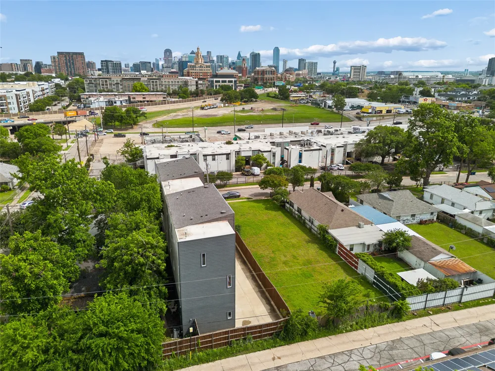 2611 Hondo Avenue #101 Dallas, TX 75219