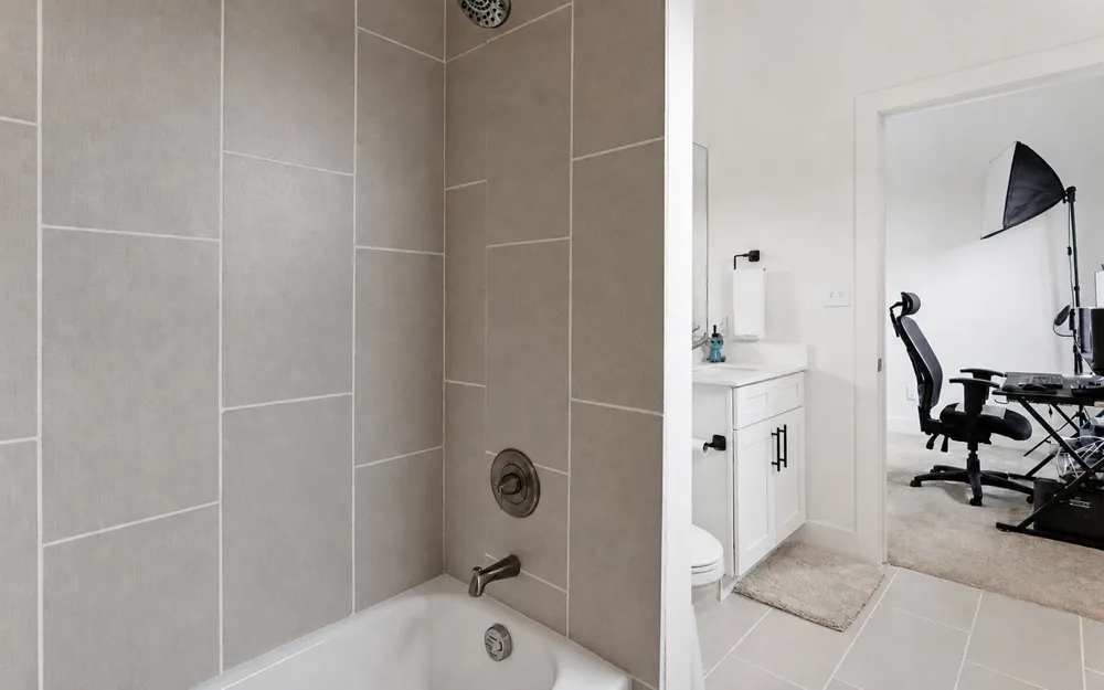 2611 Hondo Avenue #101 Dallas, TX 75219
