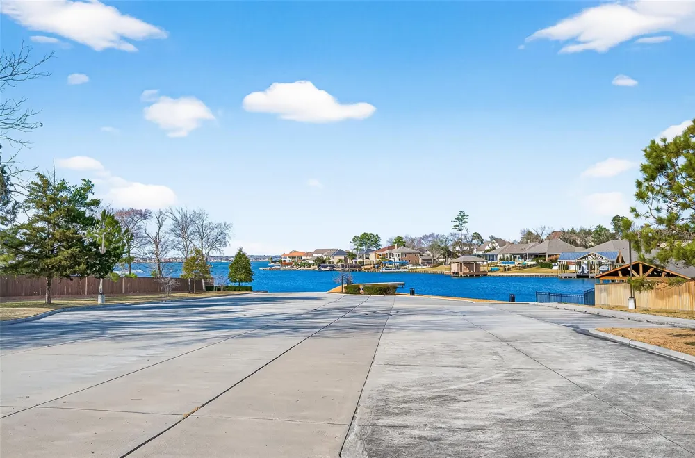 6014 Henry Hamlet Drive Conroe, TX 77304