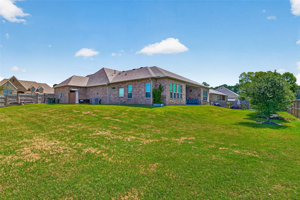 6014 Henry Hamlet Drive Conroe, TX 77304