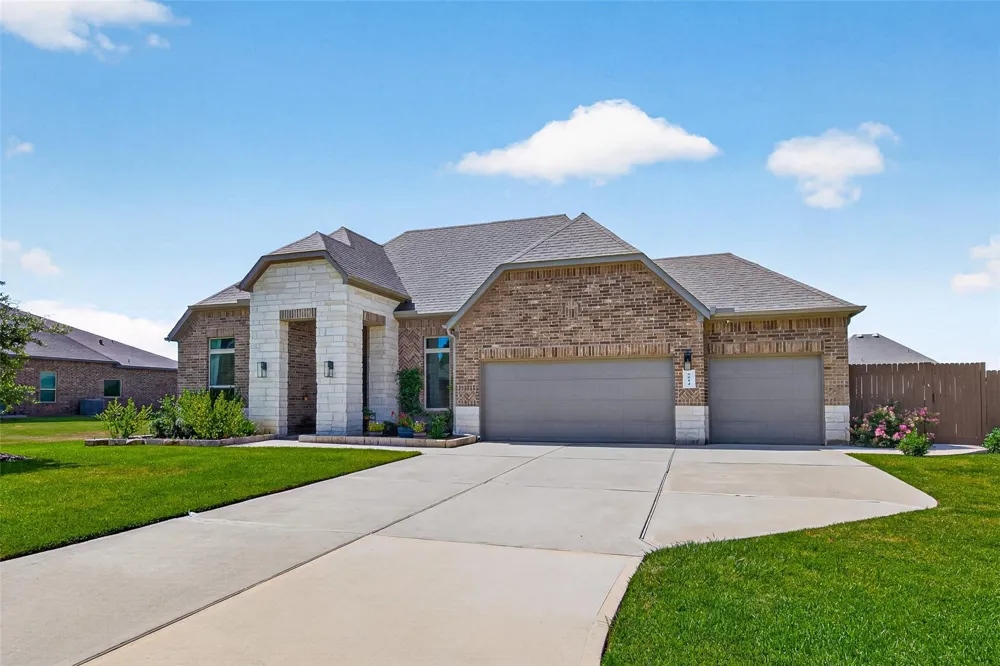 6014 Henry Hamlet Drive Conroe, TX 77304