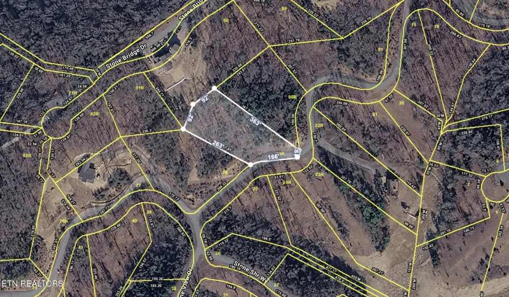 79 Stone Bridge Drive Dandridge, TN 37725