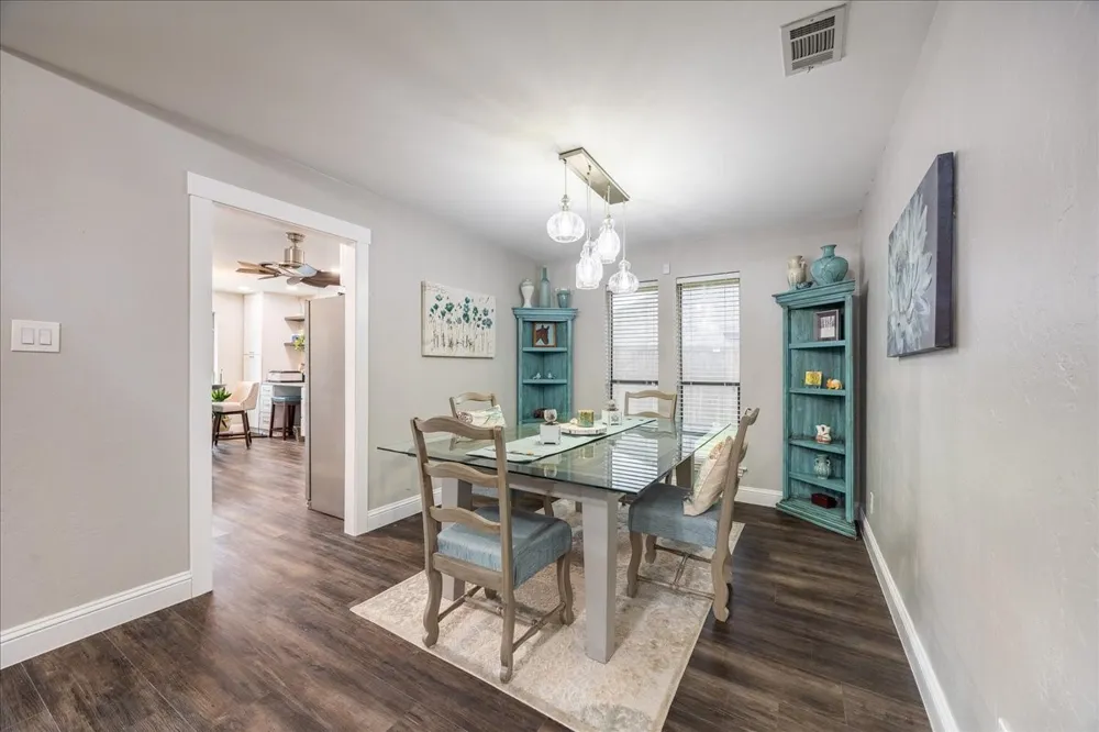 2223 Valley Mill Carrollton, TX 75006