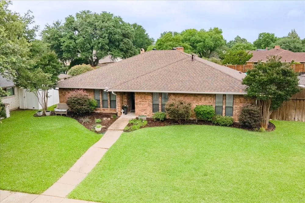 2223 Valley Mill Carrollton, TX 75006