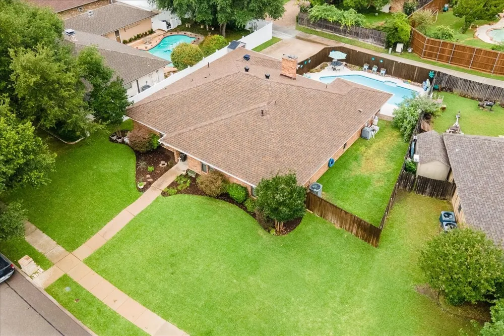 2223 Valley Mill Carrollton, TX 75006